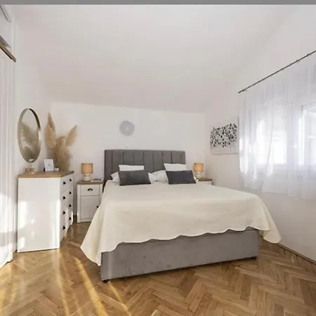 Milkovic Apartment